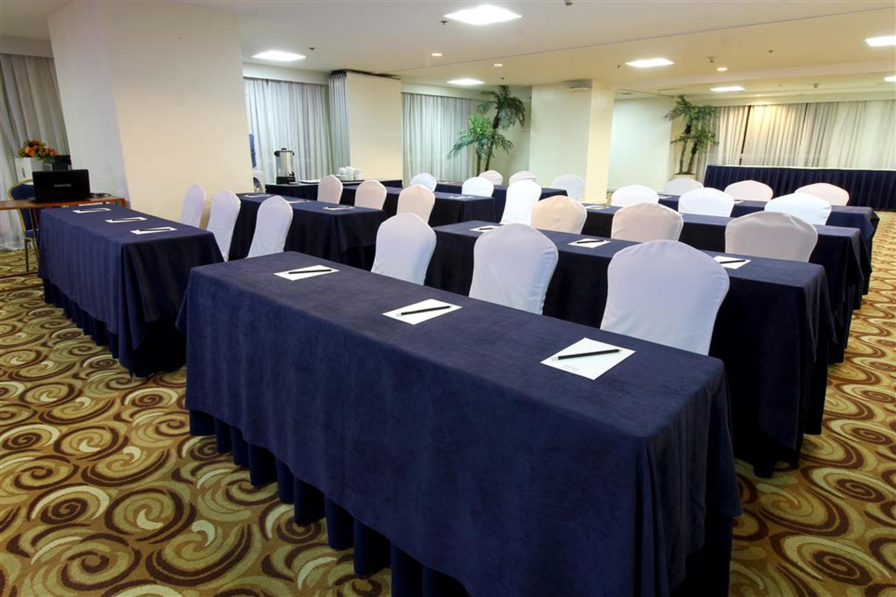 סן פדרו מקאטי Oxford Suites Makati מראה חיצוני תמונה