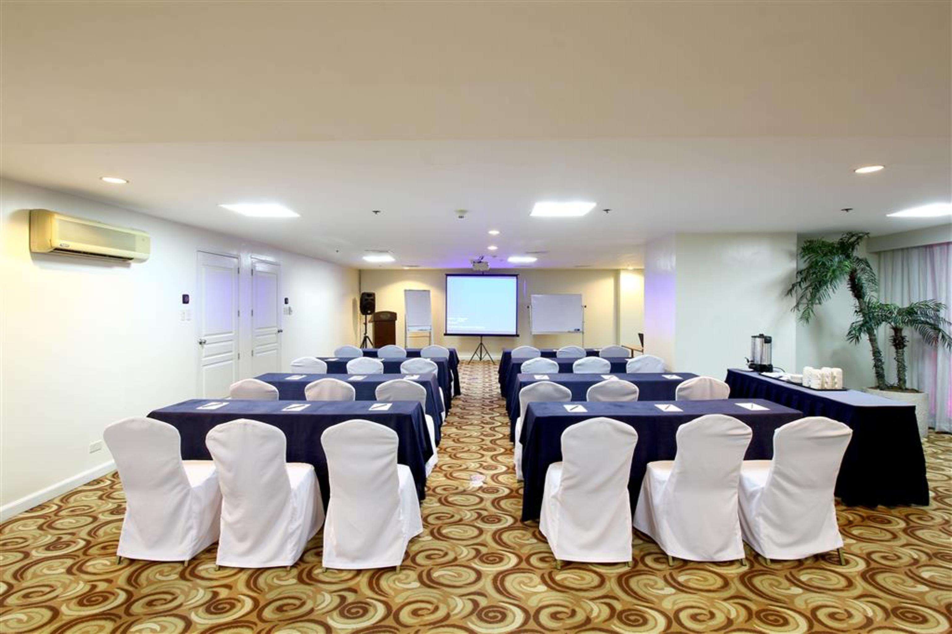 סן פדרו מקאטי Oxford Suites Makati מראה חיצוני תמונה