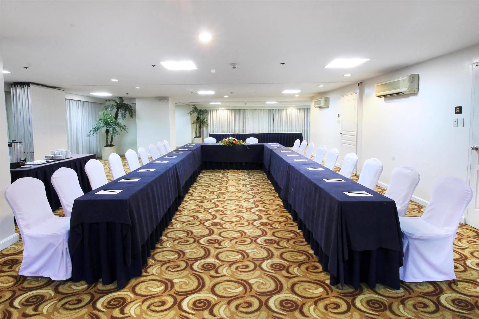 סן פדרו מקאטי Oxford Suites Makati מראה חיצוני תמונה